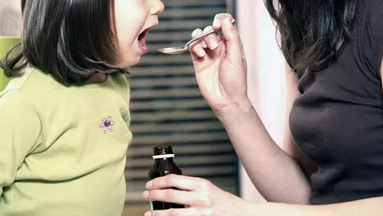 Atenție! De ce nu trebuie să le dăm niciodată medicamente cu ibuprofen copiilor cu varicelă | FOTO