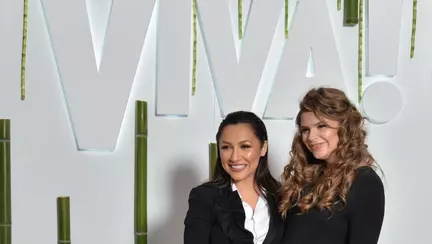 Gravidute pe covorul rosu la petrecerea Viva