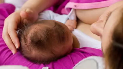 A refuzat calmantele dupa accident ca sa isi alapteze copilul