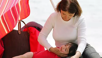 Metode de prim ajutor. Ce să faci și ce să nu faci dacă leșină copilul