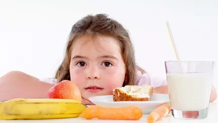 Superalimentele la copii: ce trebuie să facă parte din meniul zilnic al micuților