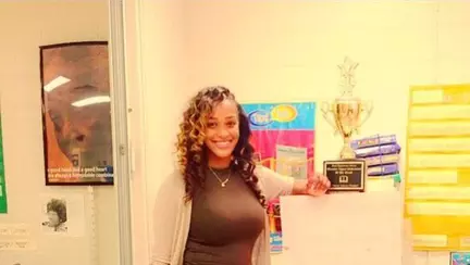 Profesoara blamata pentru modul in care se imbraca la scoala