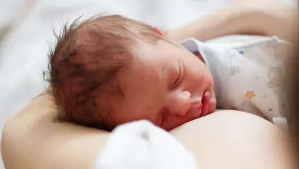 O mamă al cărei copil era să moară de foame din greșeală a vrea ca toată lumea să-i știe povestea