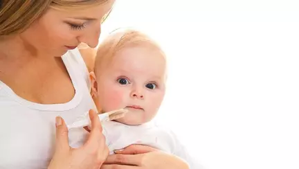 Un bebeluș a murit după ce i s-a administrat un supliment cu vitamina D