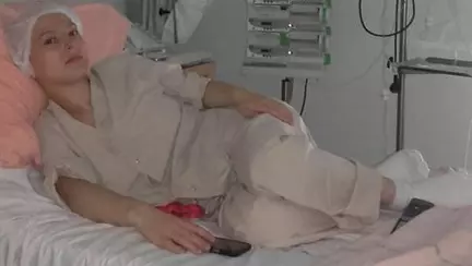 Ramona se lupta sa traiasca nu doar cu boala si sistemul medical ci si cu tatal copiilor ei