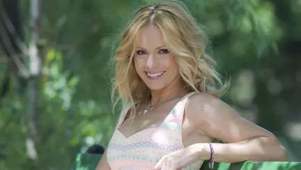 Vedete care vor deveni părinți în 2017