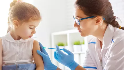 La ce varsta se face vaccinul ROR