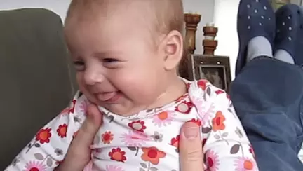 Se pregateau de adoptie insa cand au cunoscut mama surogat au izbucnit in lacrimi | VIDEO