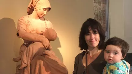 I s-a cerut sa se acopere cand alapta, intr-un muzeu plin de nuduri de femei