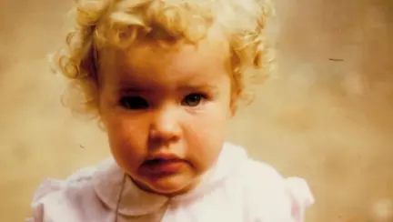 A facut rujeola la 11 luni si s-a vindecat rapid. 24 de ani mai tarziu, virusul a revenit