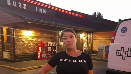 O femeie insarcinata cu gemeni a fost data afara dintr-un restaurant