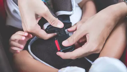 O imagine care iti arata cat e de important scaunul auto de copii