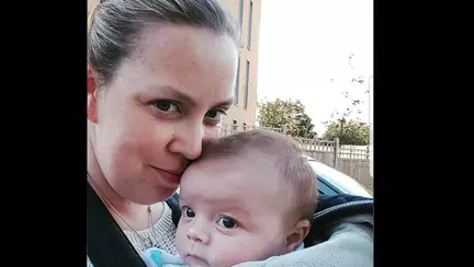 A descoperit o metoda usoara de administrare a medicamentelor la copii. Mii de parinti i-au multumit ca le-a impartasit ideea asta