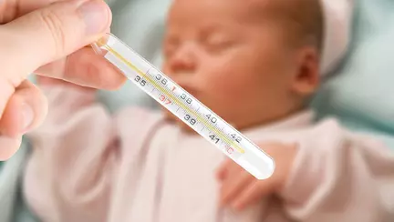 Ce sa faci cand bebelusul are febra