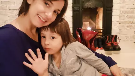 Baietelul Danei Rogoz i-a dat de furca lui Mos Nicolae