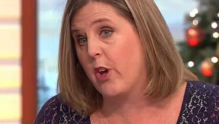 Isi lasa copiii sa consume alcool si sustine ca asta e o decizie responsabila