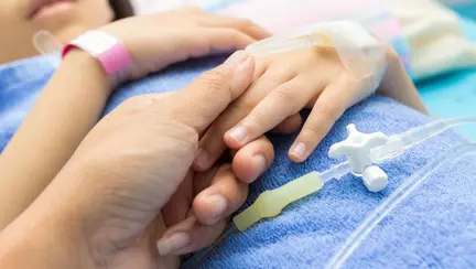 Parintii au refuzat tratamentul copilului bolnav de cancer