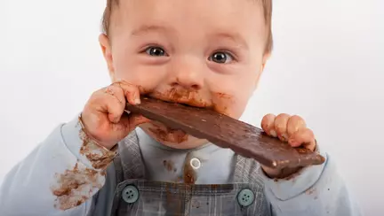 Copilul tratat cu ciocolata se simte bine