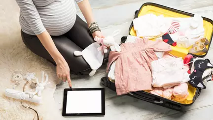 Bagajul pentru maternitate. Ce ai nevoie daca nasti natural sau prin cezariana