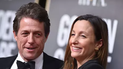 Hugh Grant va deveni tata pentru a cincea oara