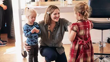 Drew Barrymore, pusa la zid de fani pentru modul in care isi creste copiii