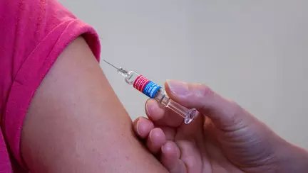 Parintii ar putea fi obligati prin lege sa se informeze despre vaccinarea copilului
