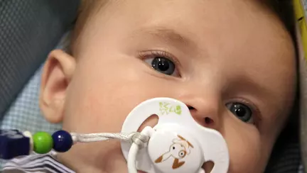 Suzeta pentru bebelusi - pro sau contra