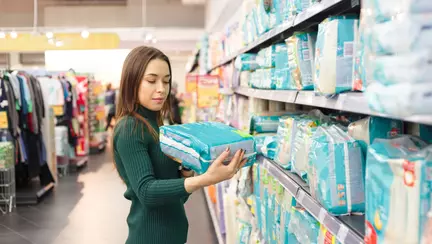 Studiu: 10 din 12 marci de scutece pentru bebelusi contin substante periculoase