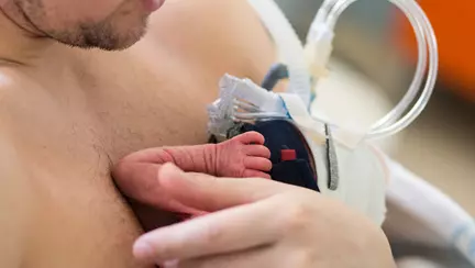 Asociatia Unu şi Unu lansează în luna mai proiectul “Pui de om în terapie”