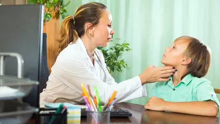 4 semne ca trebuie sa consulti un endocrinolog pentru copilul tau