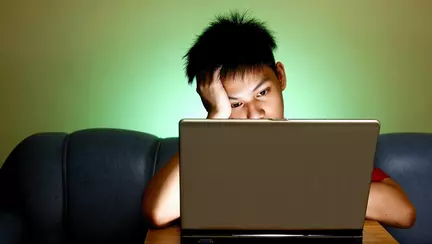 Ar trebui sa vorbesti cu copilul tau despre pornografie?