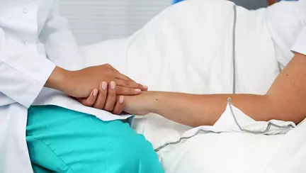 A mers la clinica pentru un avort, dar a nascut in timpul consultului