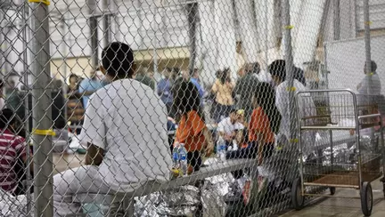 Drama a 1600 de copii, despartiti cu forta de familii, la granita SUA cu Mexic