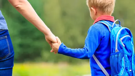 Parintii, inapoi la scoala pentru educatie parentala