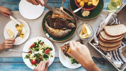 3 rețete ușoare de vară cu pește sălbatic, care îți mențin silueta