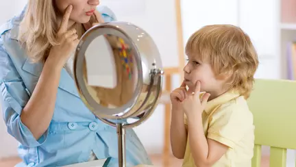 Tulburări de limbaj la vârsta copilăriei.  Când mergem cu copilul la logoped?