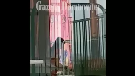 Bebelus abandonat in spital, trantit de o asistenta in timp ce il hranea