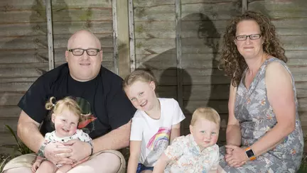 Tripleti nascuti la 4 ani distanta