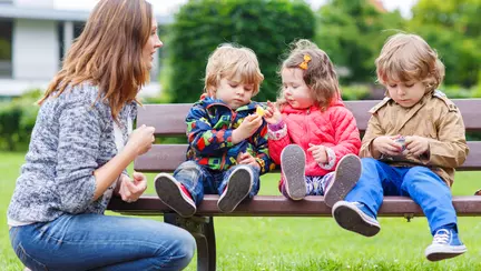 Studiu: Parintii care au acest numar de copii sunt cei mai stresati