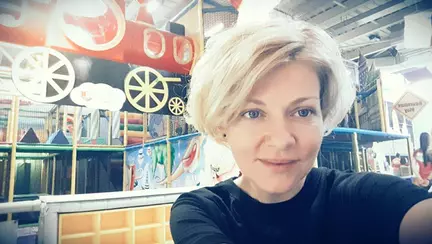 Dana Nalbaru a inceput deja educatia sexuala a fiului sau, in varsta de 3 ani