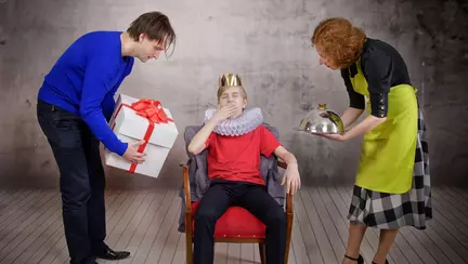 Copilul supravegheat se va simti pedepsit pe nedrept intre copiii carora le este permis orice