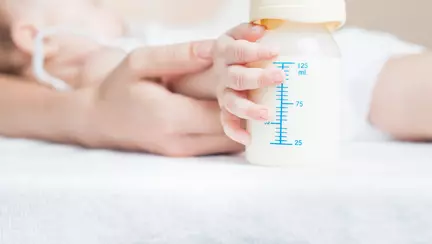 De cata formula de lapte are nevoie bebelusul