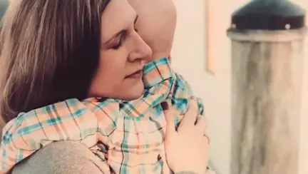 Povestea băiețelului răpus de cancer: "Mami, mă duc în rai și te aștept acolo. Vei veni, nu?"