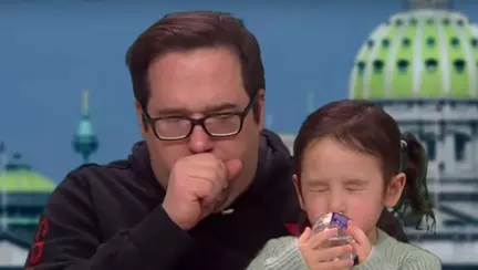 Video Gestul șocant al unui tată ieșit din carantină din cauza coronavirusului