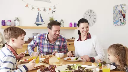 Cum ne hrănim pe timp de pandemie? Recomandări pentru alimentația corectă a întregii familii