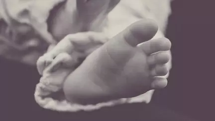 Ce sunt "Degetele Covid-19"? Cel mai nou simptom al coronavirusului e întâlnit mai ales la copii