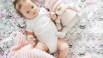 (P) De ce un body bebe este cel mai practic cadou pe care i-l poți face unei proaspete mămici?