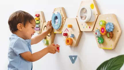 (P) Alegerea jucăriei potrivite în dezvoltarea abilităților la copii