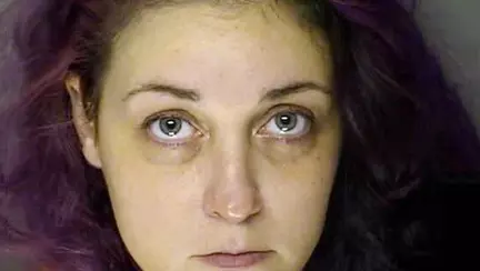 O femeie a fost condamnată la 40 de închisoare după ce și-a aruncat nou-născuții la gunoi