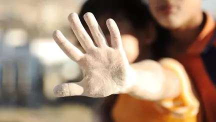 ONU: Din cauza pandemiei de COVID-19, numărul copiilor obligați să muncească a crescut îngrijorător